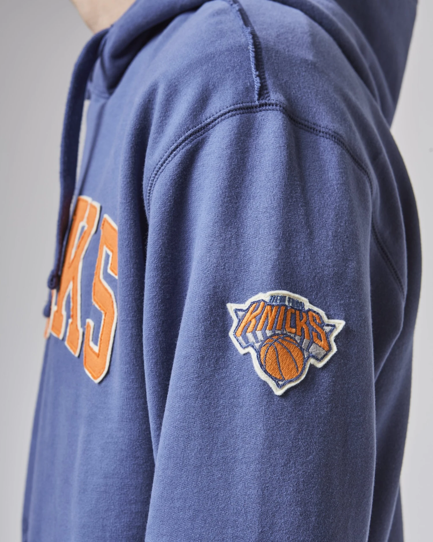 NEW YORK KNICKS RELIC '47 HARRIS SCRIMMAGE HOOD - Image 7